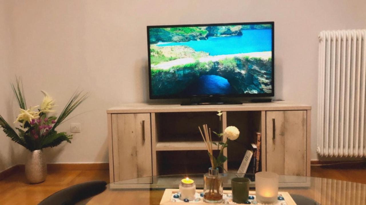 A Convenient Apartment In The Heart Of アテネ エクステリア 写真